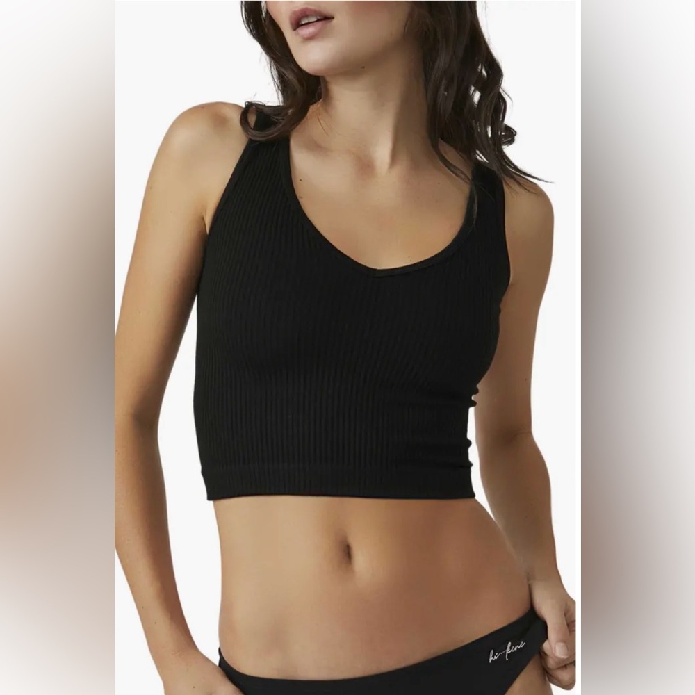 Free People Solid Rib Brami Crop Tank Top in Black. Size M/L.